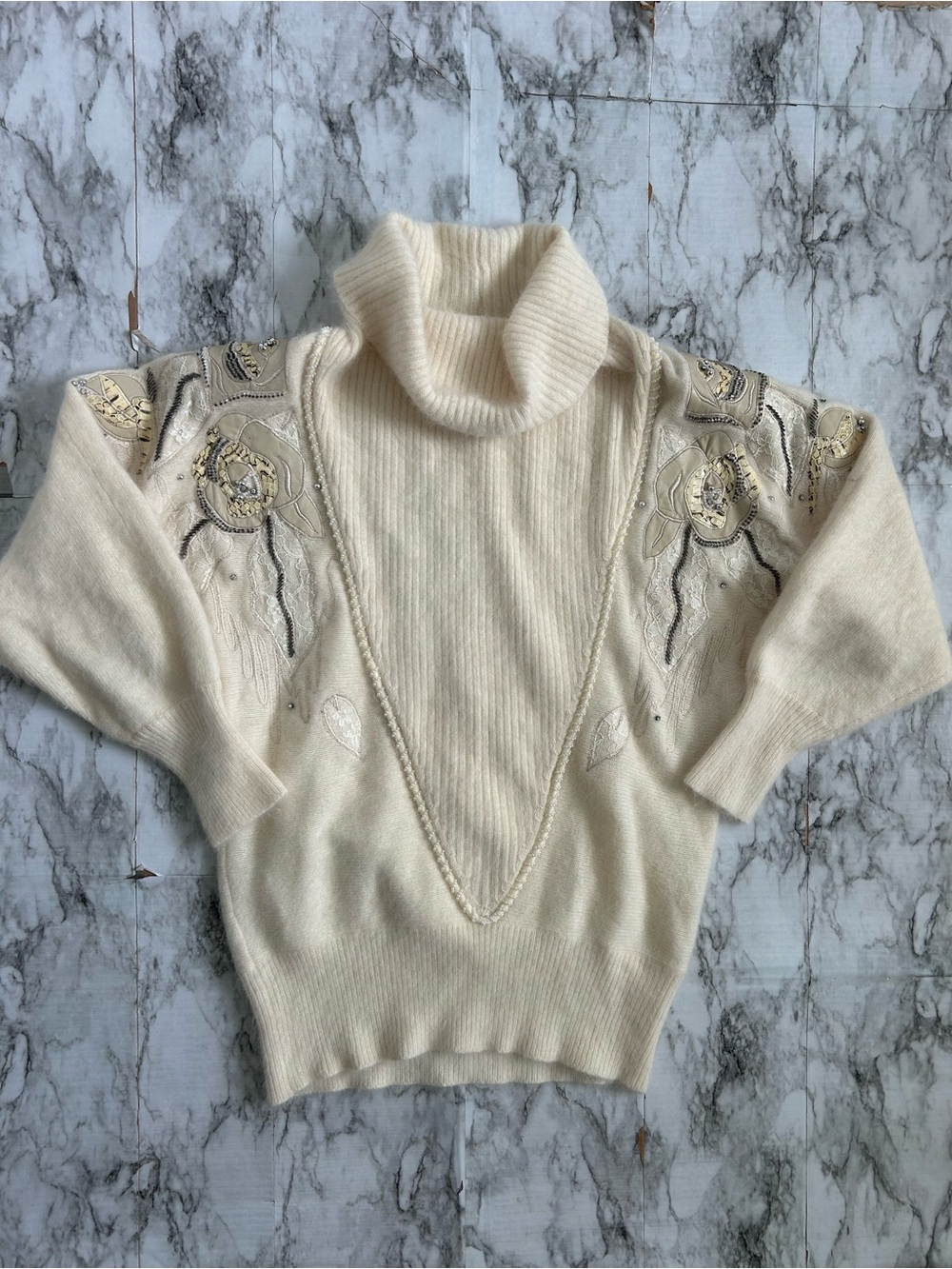 Erez women’s size large Vintage 80s  Lambswool Angora and Leather snake Sweater